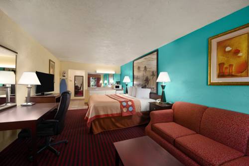 Imagen de la habitación del Hotel Super 8 By Wyndham Bradenton Sarasota Area. Foto 7