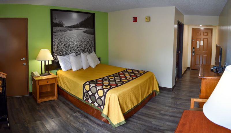 Imagen de la habitación del Hotel Super 8 By Wyndham Branson/andy Williams Theatre. Foto 4