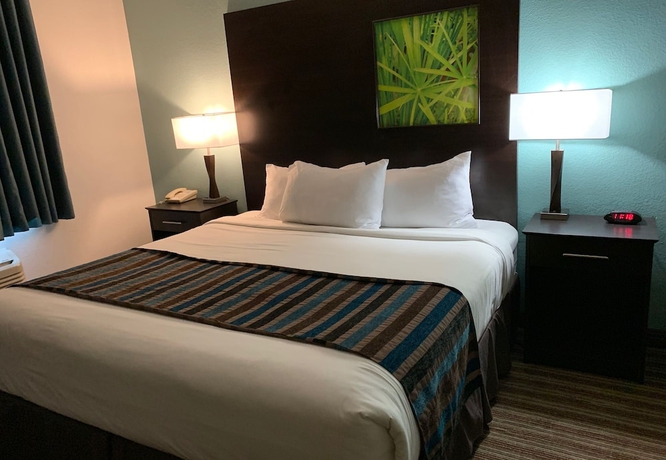 Imagen de la habitación del Hotel Super 8 By Wyndham Brenham Tx. Foto 12