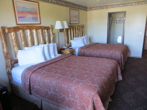 Imagen de la habitación del Hotel Super 8 By Wyndham Bridgeview Of Mackinaw City. Foto 5