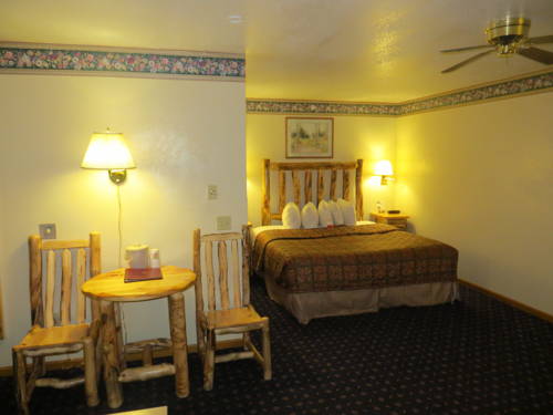 Imagen de la habitación del Hotel Super 8 By Wyndham Bridgeview Of Mackinaw City. Foto 11