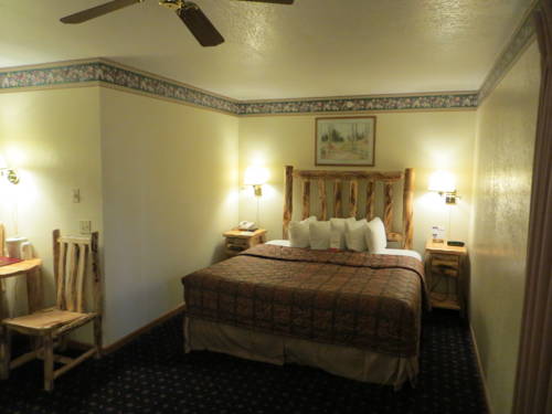 Imagen de la habitación del Hotel Super 8 By Wyndham Bridgeview Of Mackinaw City. Foto 14