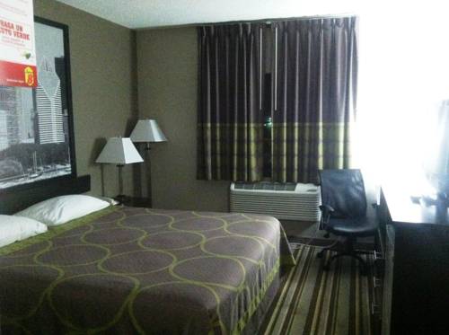 Imagen de la habitación del Hotel Super 8 By Wyndham Bridgeview/chicago Area. Foto 4
