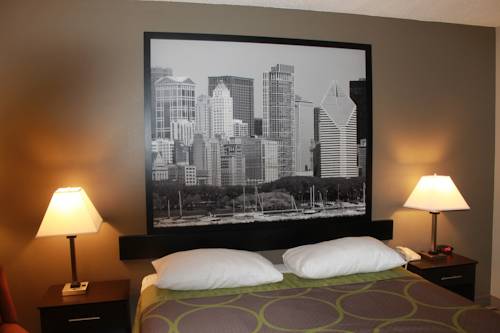Imagen de la habitación del Hotel Super 8 By Wyndham Bridgeview/chicago Area. Foto 9