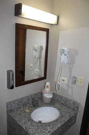 Imagen de la habitación del Hotel Super 8 By Wyndham Bridgeview/chicago Area. Foto 10
