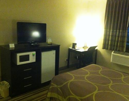Imagen de la habitación del Hotel Super 8 By Wyndham Bridgeview/chicago Area. Foto 12