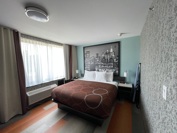 Imagen de la habitación del Hotel Super 8 By Wyndham Brooklyn Williamsburg. Foto 4