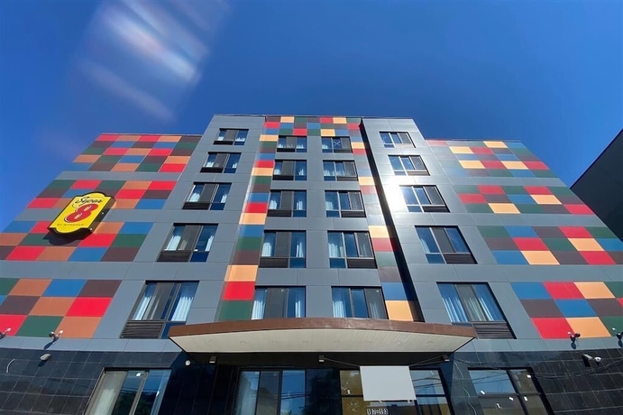 Imagen general del Hotel Super 8 By Wyndham Brooklyn Williamsburg. Foto 3