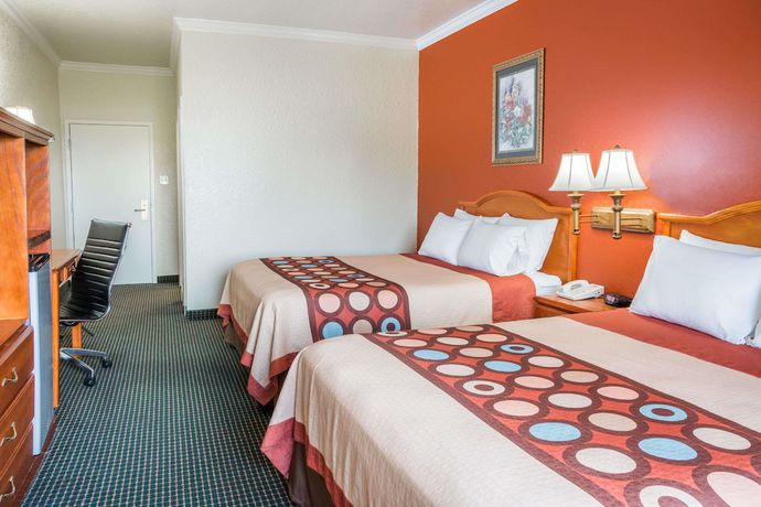 Imagen de la habitación del Hotel Super 8 By Wyndham Brookshire Tx. Foto 3