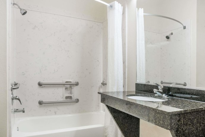 Imagen de la habitación del Hotel Super 8 By Wyndham Brookshire Tx. Foto 4