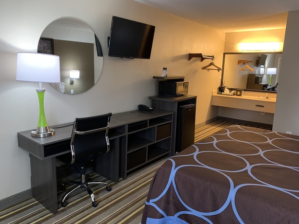 Imagen de la habitación del Hotel Super 8 By Wyndham Brownsburg. Foto 3