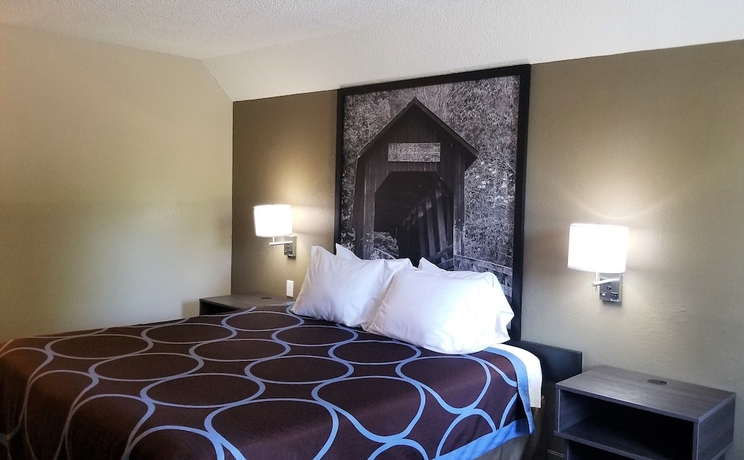 Imagen de la habitación del Hotel Super 8 By Wyndham Brownsburg. Foto 16