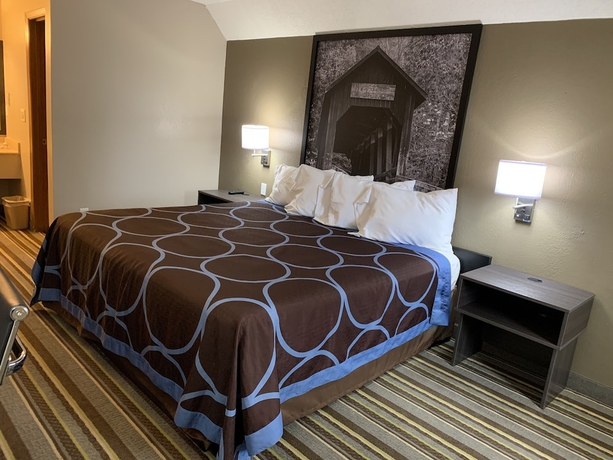 Imagen de la habitación del Hotel Super 8 By Wyndham Brownsburg. Foto 17