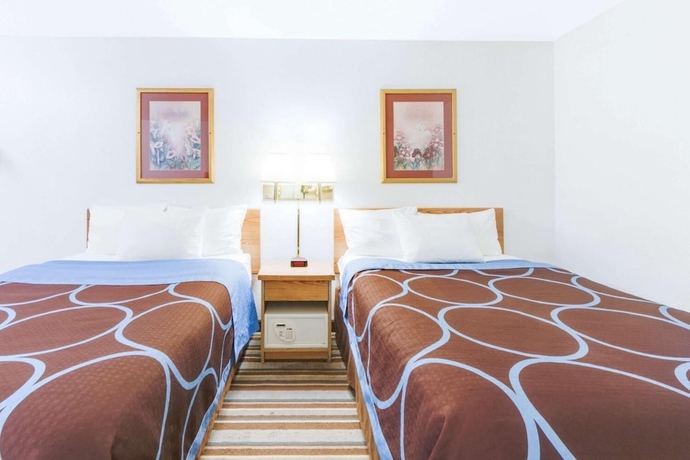 Imagen de la habitación del Hotel Super 8 By Wyndham Burlington. Foto 8