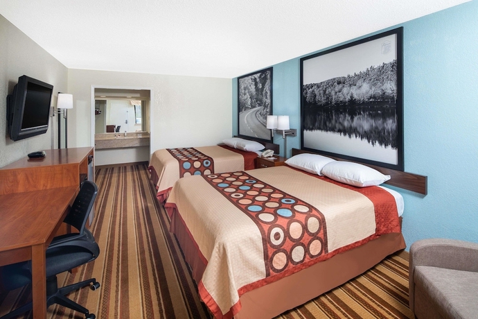 Imagen de la habitación del Hotel Super 8 By Wyndham Burlington Nc. Foto 5