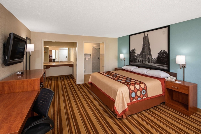 Imagen de la habitación del Hotel Super 8 By Wyndham Burlington Nc. Foto 13