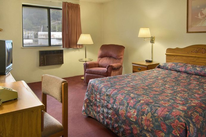 Imagen de la habitación del Hotel Super 8 By Wyndham Butler. Foto 7