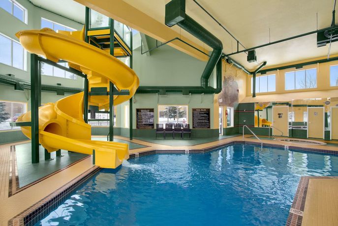 Imagen general del Hotel Super 8 By Wyndham Calgary Shawnessy Area. Foto 1