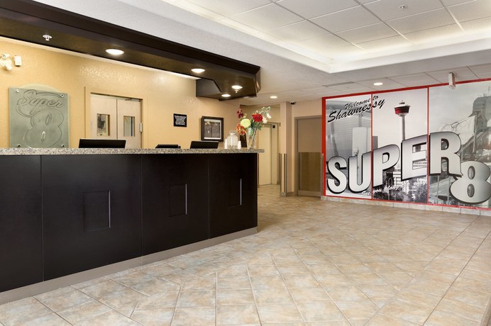 Imagen general del Hotel Super 8 By Wyndham Calgary Shawnessy Area. Foto 2