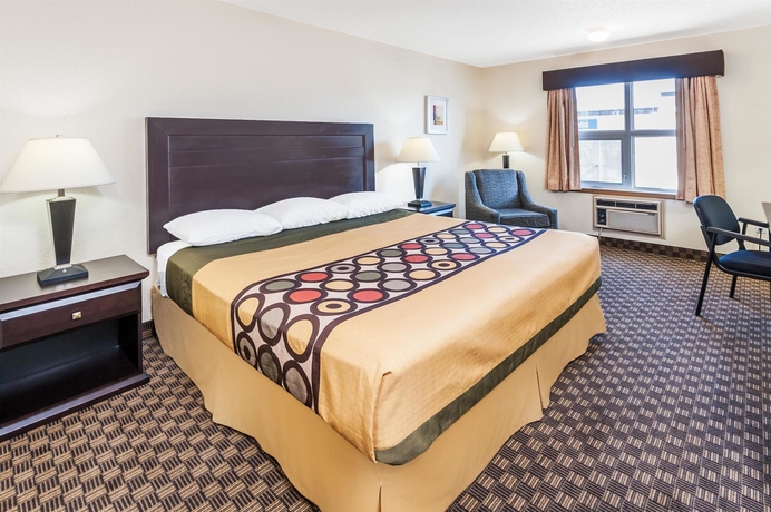 Imagen de la habitación del Hotel Super 8 By Wyndham Calgary/airport. Foto 11