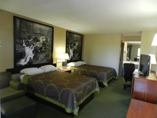 Imagen de la habitación del Hotel Super 8 By Wyndham Calhoun. Foto 9