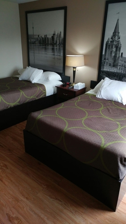 Imagen de la habitación del Hotel Super 8 By Wyndham Cambridge/kitchener/waterloo Area. Foto 13