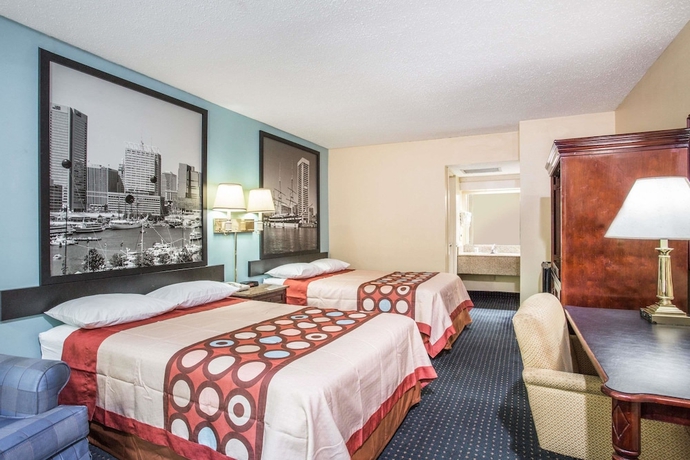 Imagen de la habitación del Hotel Super 8 By Wyndham Camp Springs/andrews Afb Dc Area. Foto 11