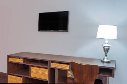 Imagen de la habitación del Hotel Super 8 By Wyndham Canoga Park. Foto 6