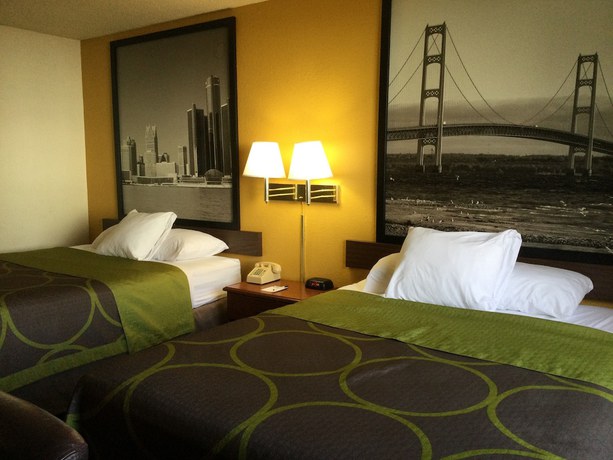 Imagen de la habitación del Hotel Super 8 By Wyndham Canton/livonia Area. Foto 14