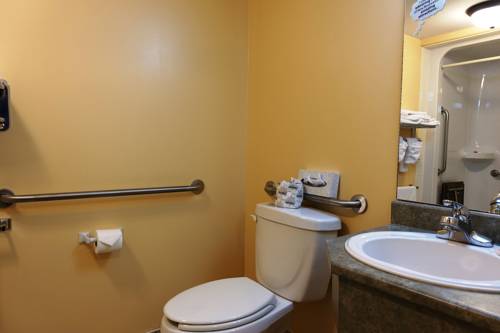 Imagen de la habitación del Hotel Super 8 By Wyndham Caraquet. Foto 7