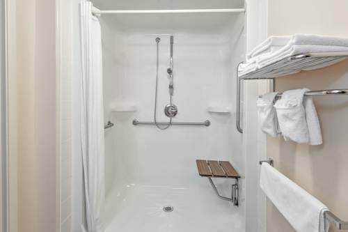 Imagen de la habitación del Hotel Super 8 By Wyndham Caraquet. Foto 15