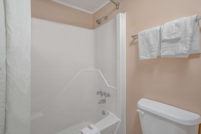 Imagen de la habitación del Hotel Super 8 By Wyndham Carlisle North. Foto 8