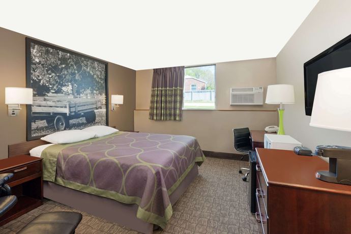 Imagen de la habitación del Hotel Super 8 By Wyndham Carroll. Foto 8