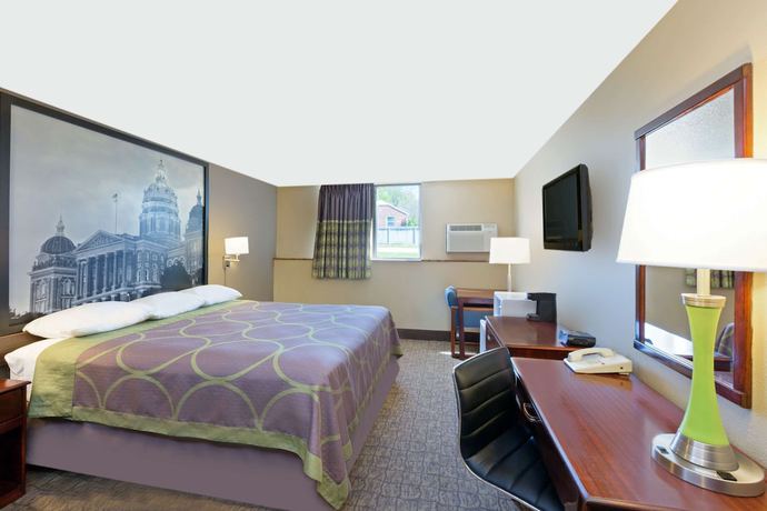 Imagen de la habitación del Hotel Super 8 By Wyndham Carroll. Foto 9