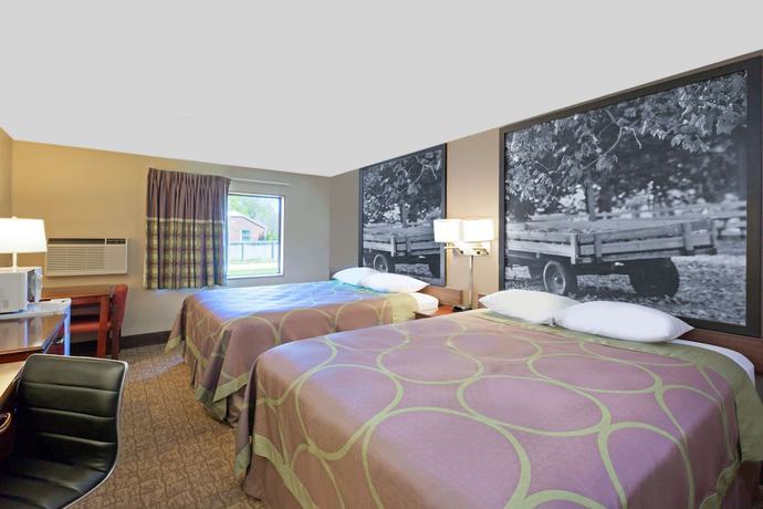 Imagen de la habitación del Hotel Super 8 By Wyndham Carroll. Foto 11
