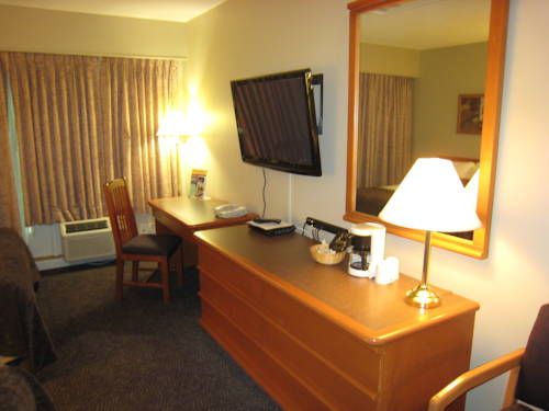 Imagen de la habitación del Hotel Super 8 By Wyndham Castlegar Bc. Foto 6