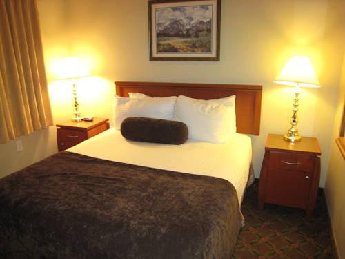 Imagen de la habitación del Hotel Super 8 By Wyndham Castlegar Bc. Foto 10