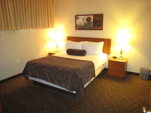 Imagen de la habitación del Hotel Super 8 By Wyndham Castlegar Bc. Foto 13
