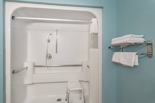 Imagen de la habitación del Hotel Super 8 By Wyndham Cedar City. Foto 7