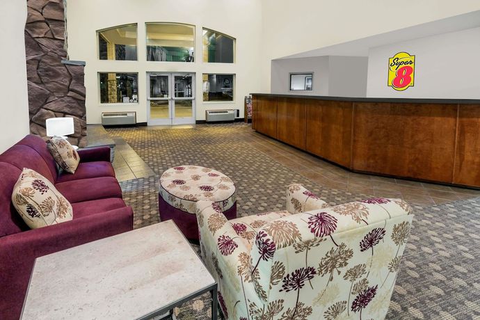 Imagen de los interiores del Hotel Super 8 By Wyndham Central Pt Medford. Foto 16