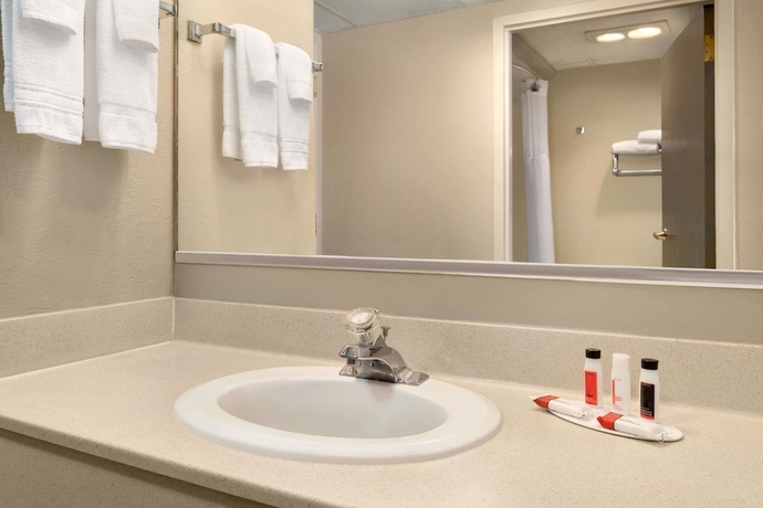 Imagen de la habitación del Hotel Super 8 By Wyndham Chambersburg I-81. Foto 8