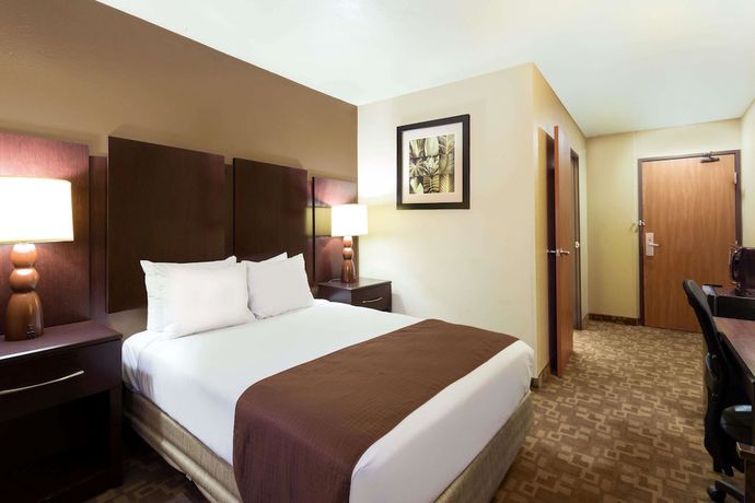 Imagen de la habitación del Hotel Super 8 By Wyndham Chandler Phoenix. Foto 5