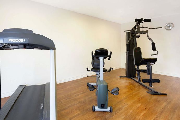 Imagen de los interiores del Hotel Super 8 By Wyndham Chandler Phoenix. Foto 13