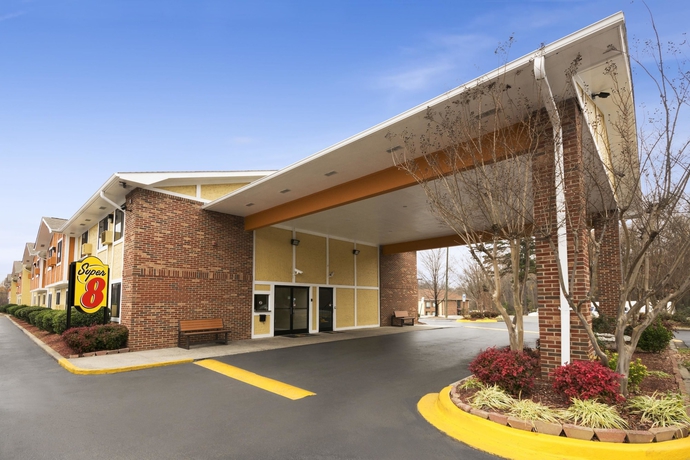 Imagen general del Hotel Super 8 By Wyndham Charlotte University. Foto 1
