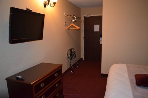 Imagen de la habitación del Hotel Super 8 By Wyndham Chatham. Foto 6