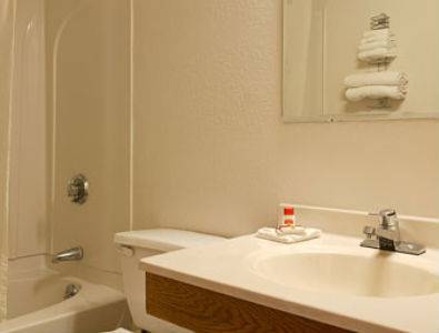 Imagen de la habitación del Hotel Super 8 By Wyndham Chattanooga Lookout Mountain Tn. Foto 15