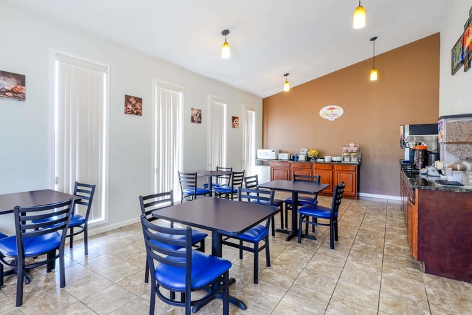 Imagen del bar/restaurante del Hotel Super 8 By Wyndham Chattanooga Ooltewah. Foto 4