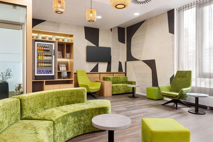 Imagen de los interiores del Hotel Super 8 By Wyndham Chemnitz. Foto 17