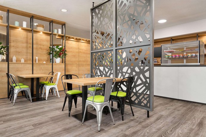 Imagen de los interiores del Hotel Super 8 By Wyndham Chemnitz. Foto 20