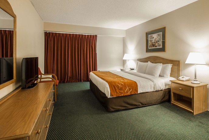 Imagen de la habitación del Hotel Super 8 By Wyndham Cherokee. Foto 12